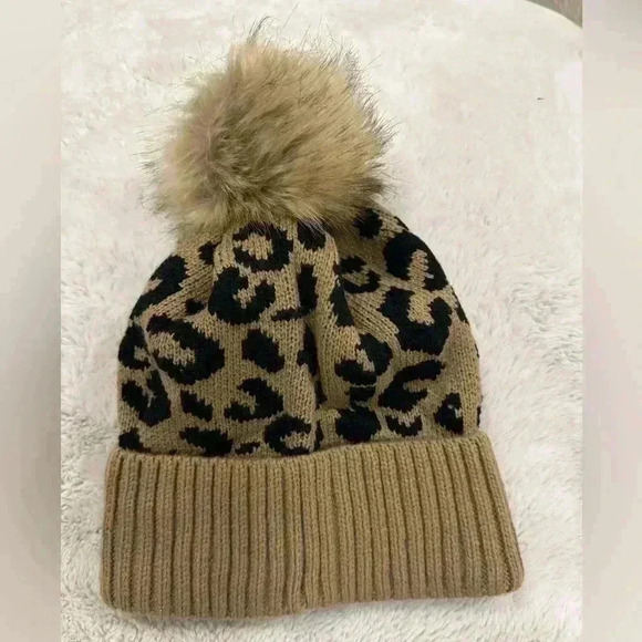 Leopard knitted cap black and brown - Picture 2 of 3